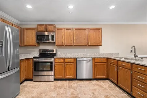 3524 W Shore Road Warwick RI 02886