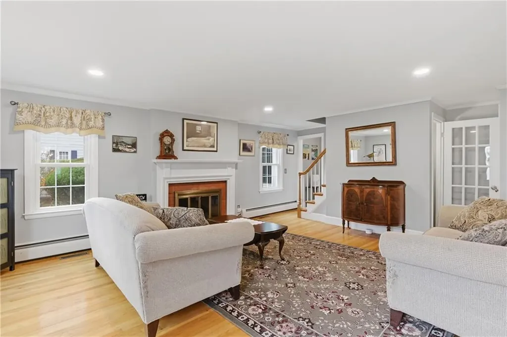 27 Old Meadow Lane Cumberland RI 02864