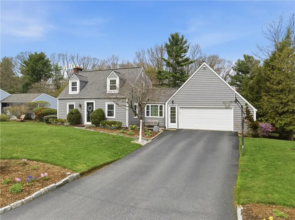 27 Old Meadow Lane Cumberland RI 02864