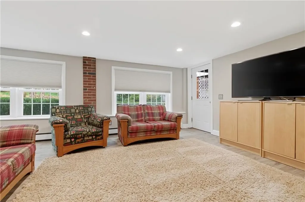 27 Old Meadow Lane Cumberland RI 02864