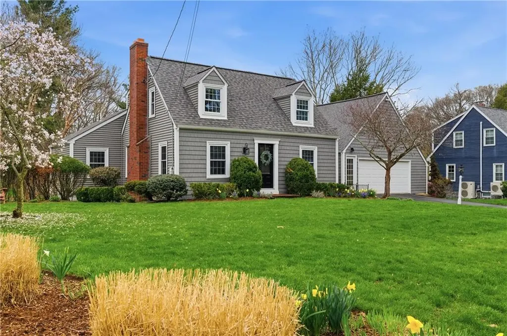 27 Old Meadow Lane Cumberland RI 02864