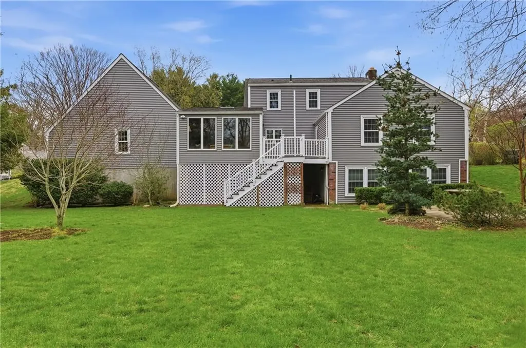 27 Old Meadow Lane Cumberland RI 02864