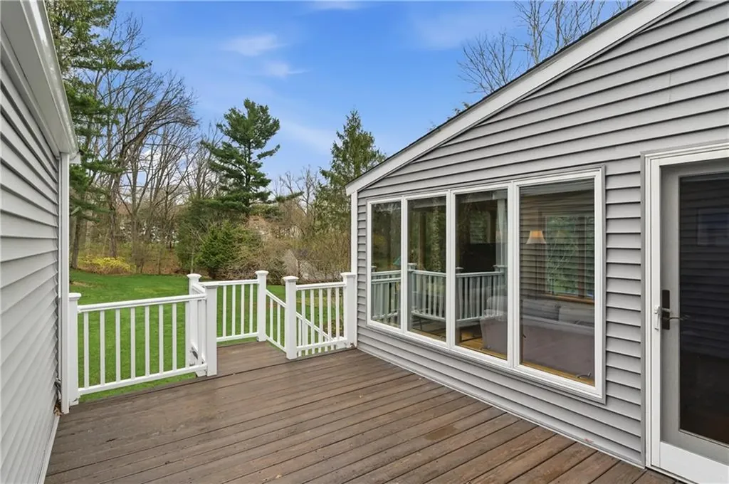 27 Old Meadow Lane Cumberland RI 02864