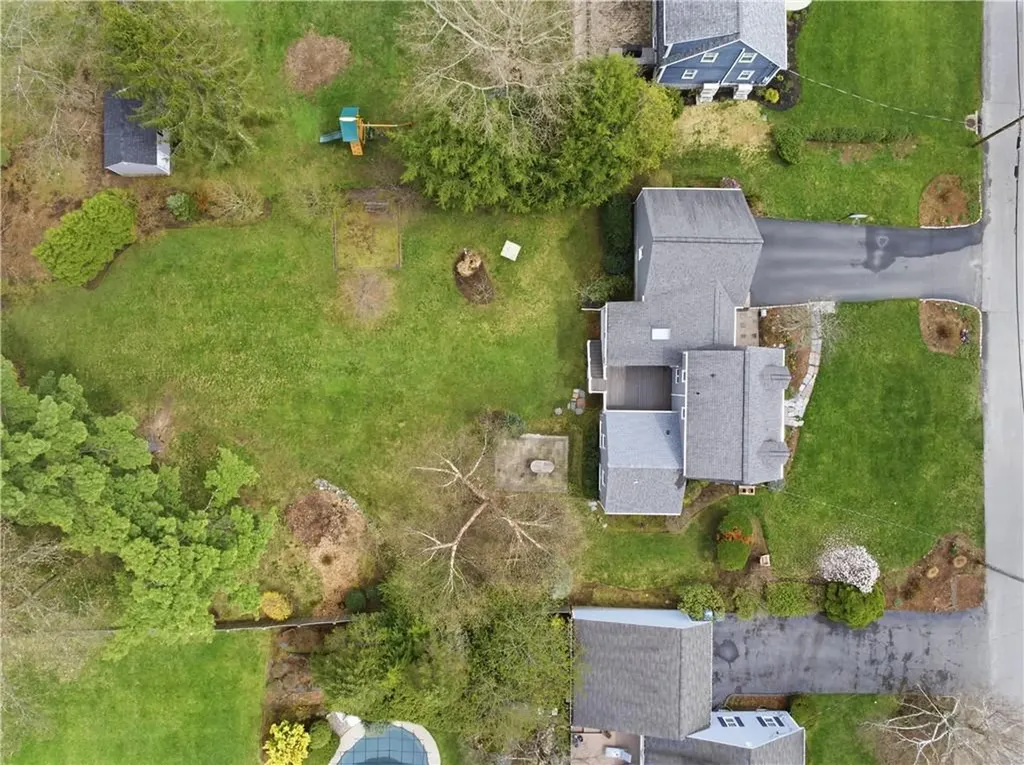 27 Old Meadow Lane Cumberland RI 02864