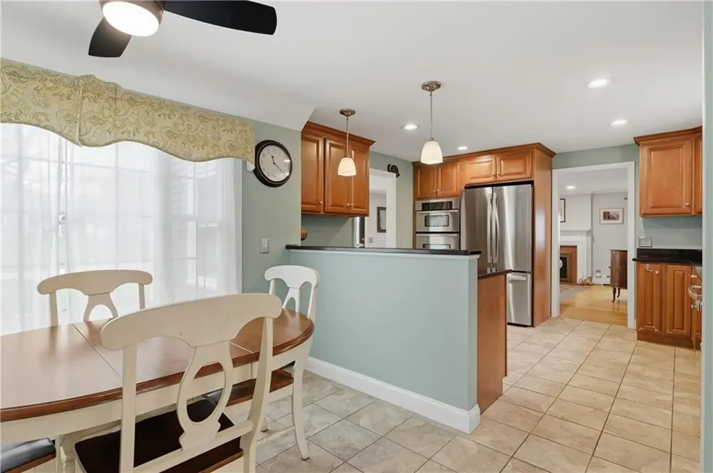 27 Old Meadow Lane Cumberland RI 02864