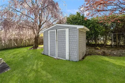 9 Long Pond Road Coventry RI 02816