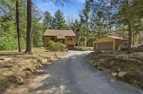 35 Fanning Lane Smithfield RI 02828