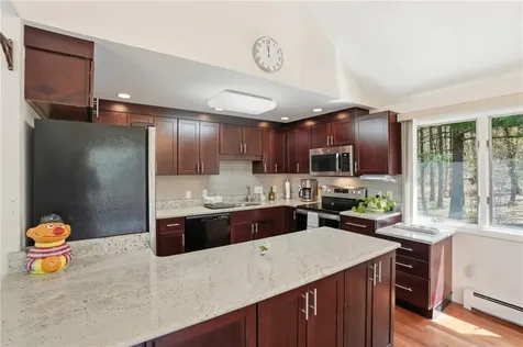 35 Fanning Lane Smithfield RI 02828