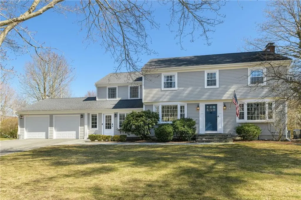 20 Briarfield Road Barrington RI 02806
