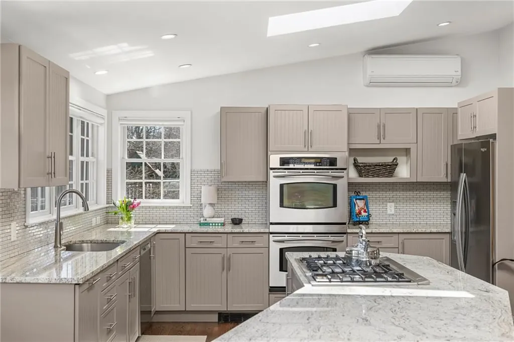 20 Briarfield Road Barrington RI 02806