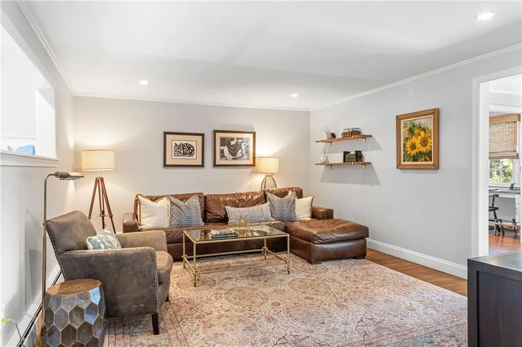 20 Briarfield Road Barrington RI 02806