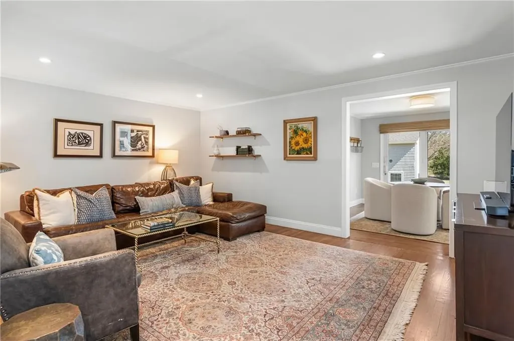 20 Briarfield Road Barrington RI 02806