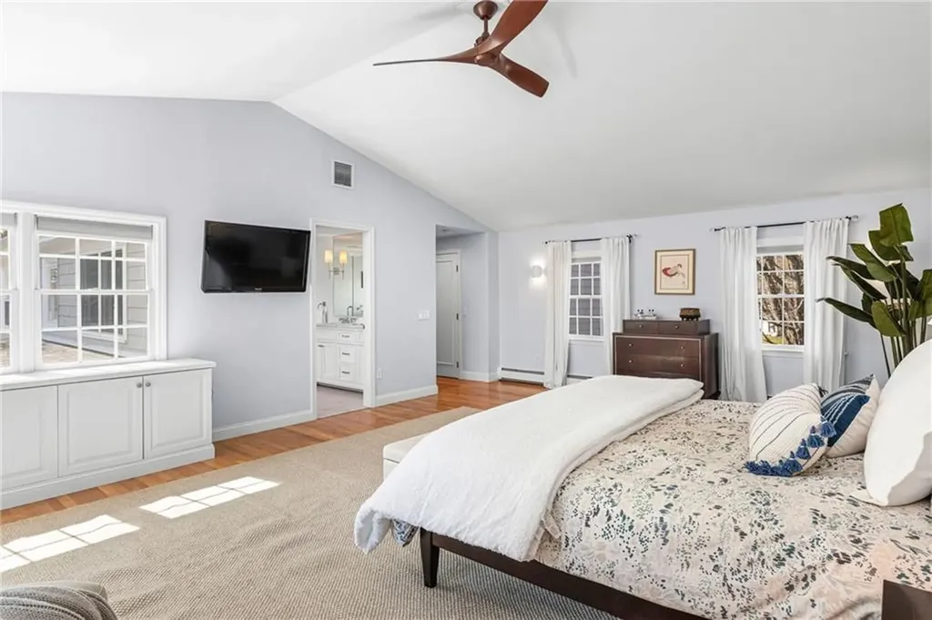 20 Briarfield Road Barrington RI 02806