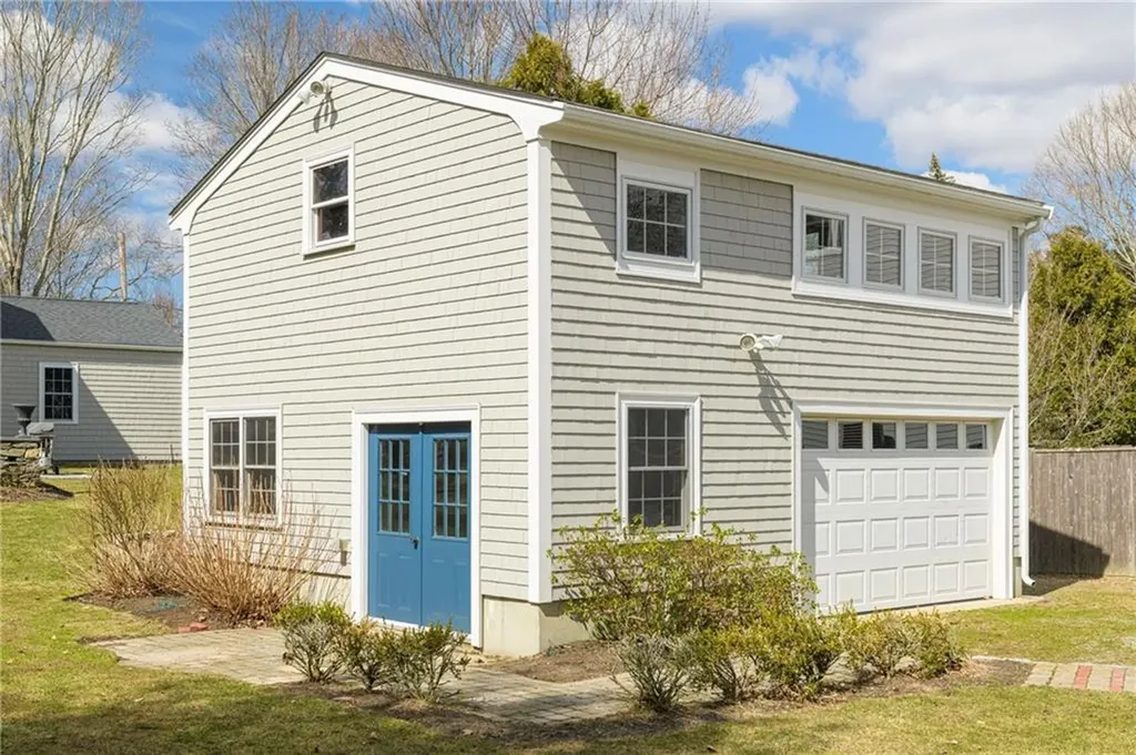20 Briarfield Road Barrington RI 02806