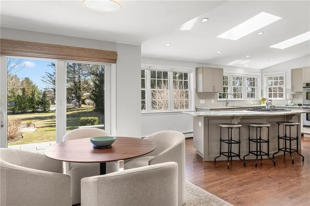 20 Briarfield Road Barrington RI 02806