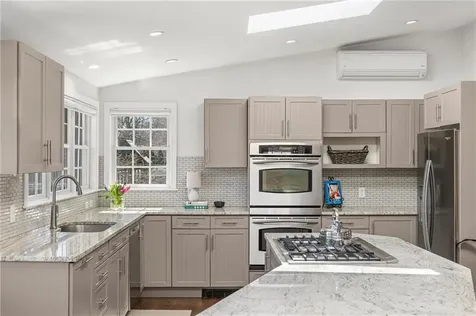 20 Briarfield Road Barrington RI 02806