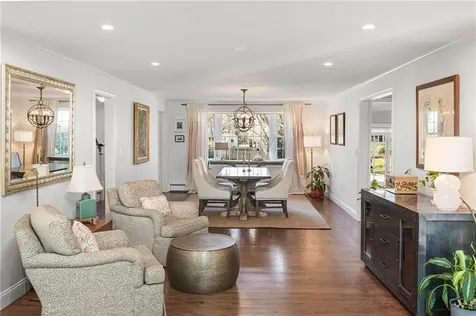 20 Briarfield Road Barrington RI 02806