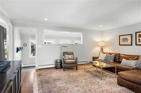 20 Briarfield Road Barrington RI 02806