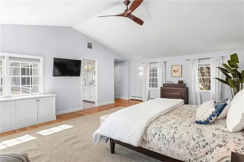 20 Briarfield Road Barrington RI 02806
