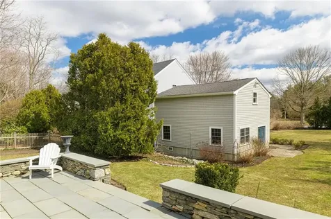 20 Briarfield Road Barrington RI 02806
