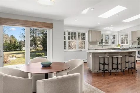 20 Briarfield Road Barrington RI 02806