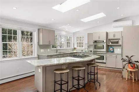 20 Briarfield Road Barrington RI 02806