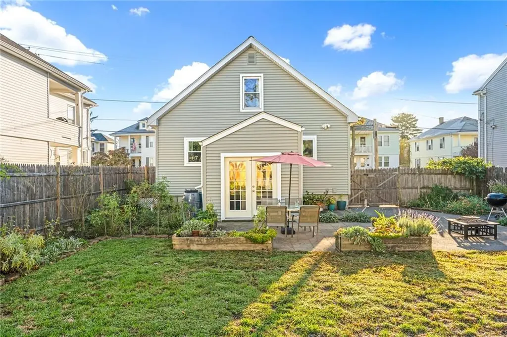 434 Grand Avenue Pawtucket RI 02861