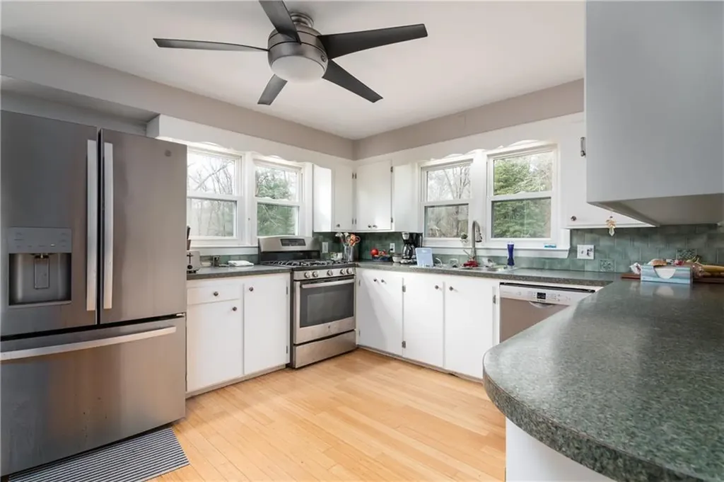 982 Wordens Pond Road South Kingstown RI 02879