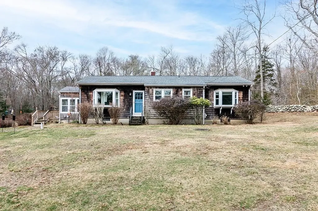 982 Wordens Pond Road South Kingstown RI 02879