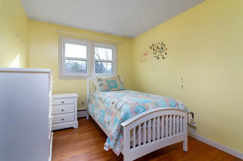 982 Wordens Pond Road South Kingstown RI 02879