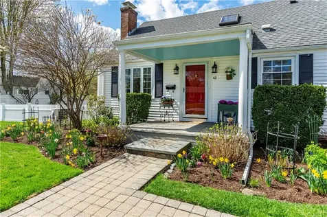 42 Grasslands Road East Greenwich RI 02818