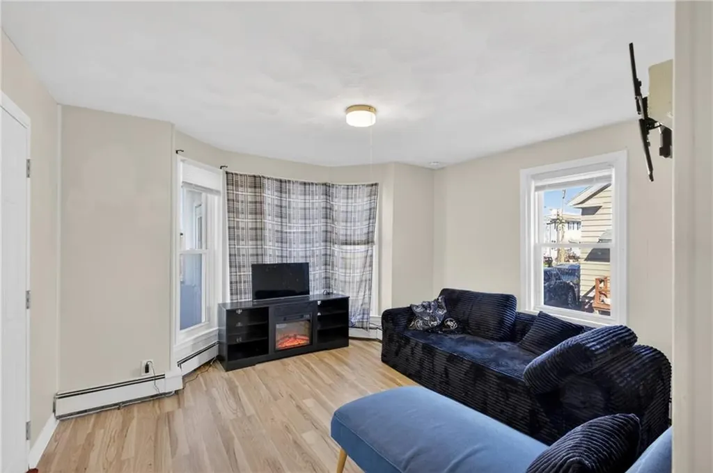9 Cobb Street East Providence RI 02914