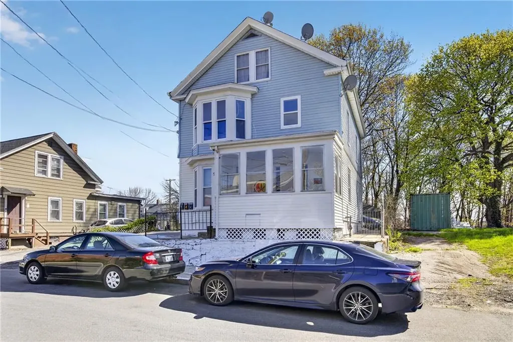 9 Cobb Street East Providence RI 02914