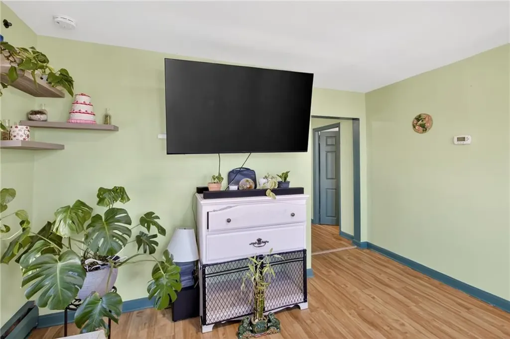9 Cobb Street East Providence RI 02914