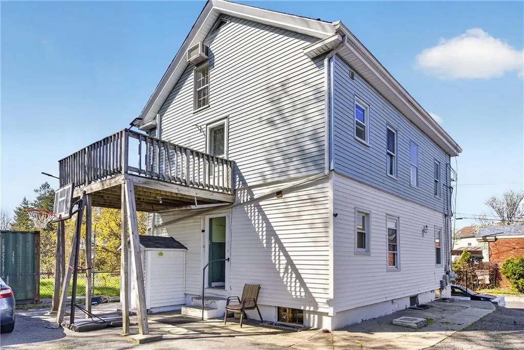 9 Cobb Street East Providence RI 02914