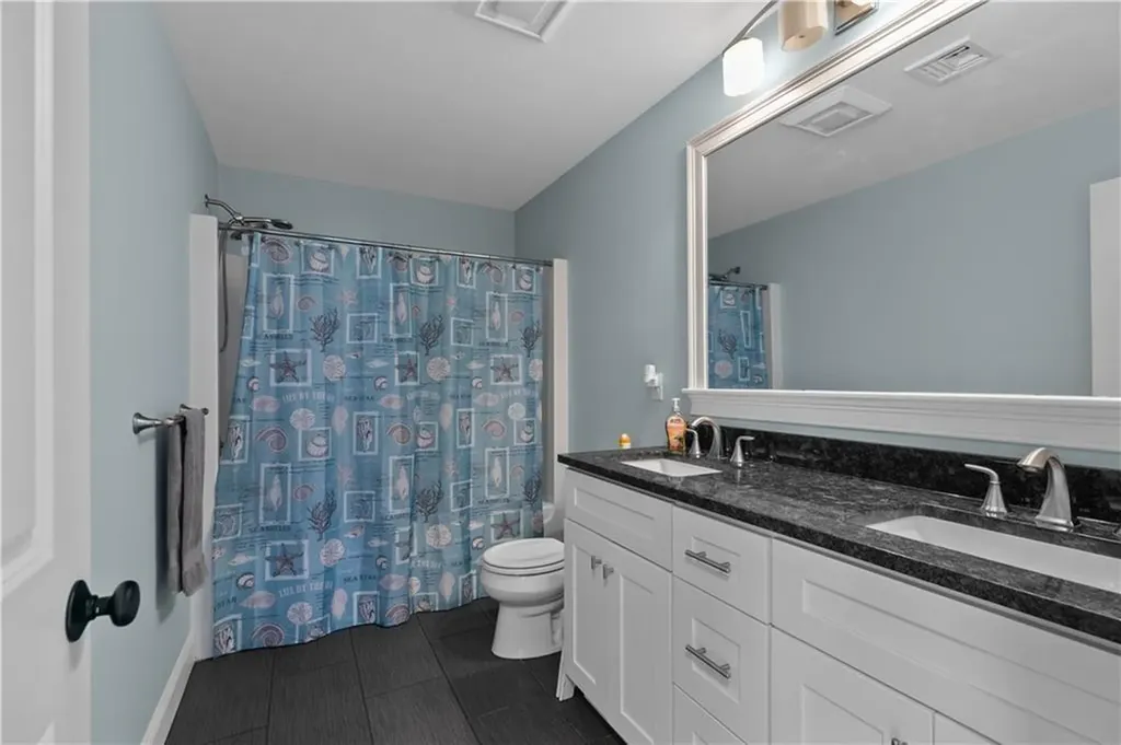 24 Randolph Way Portsmouth RI 02871