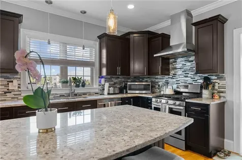 24 Randolph Way Portsmouth RI 02871