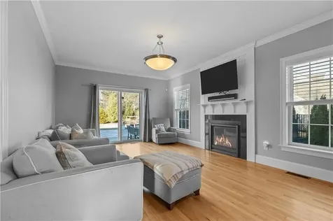 24 Randolph Way Portsmouth RI 02871