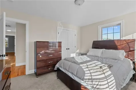 24 Randolph Way Portsmouth RI 02871