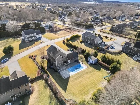 24 Randolph Way Portsmouth RI 02871