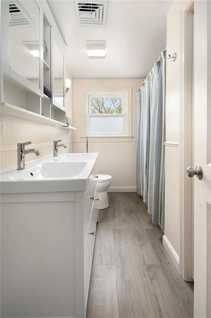628 County Road Barrington RI 02806