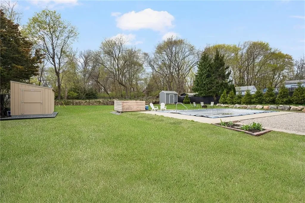 628 County Road Barrington RI 02806