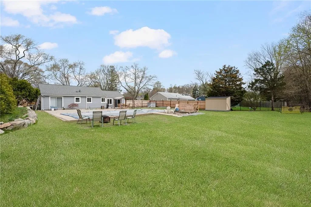 628 County Road Barrington RI 02806