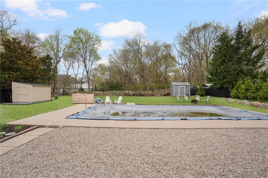 628 County Road Barrington RI 02806