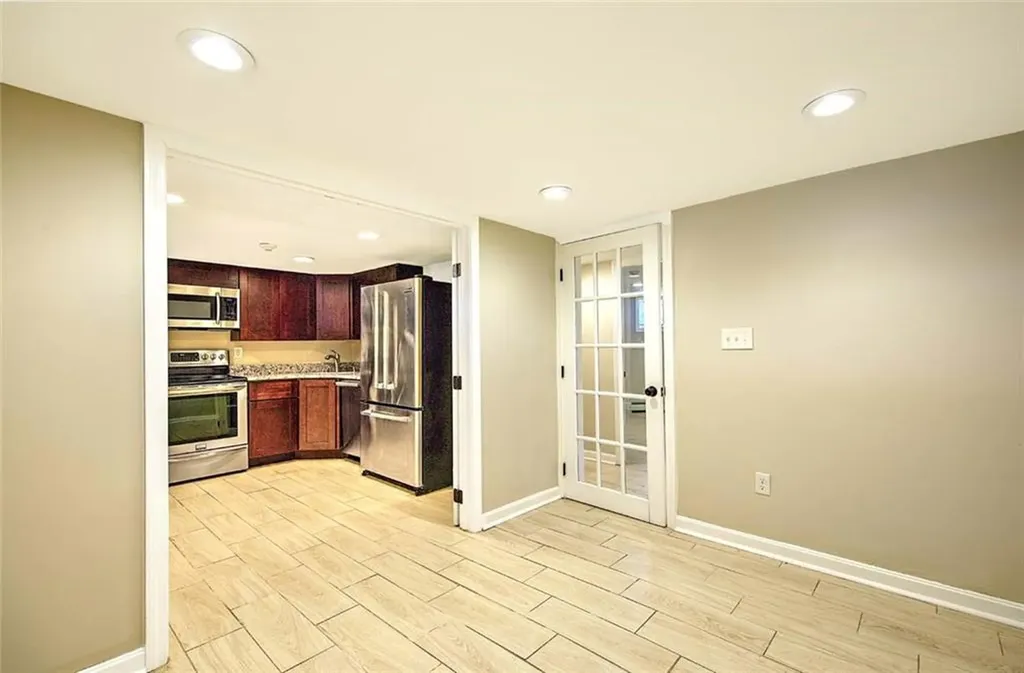 80 Pitman Street Providence RI 02916