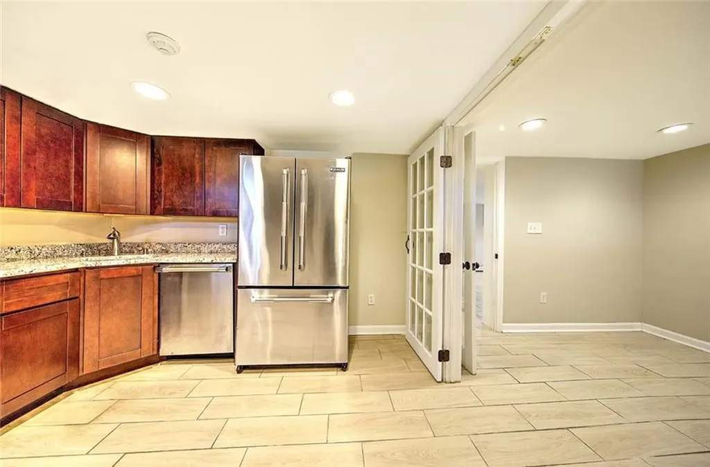 80 Pitman Street Providence RI 02916