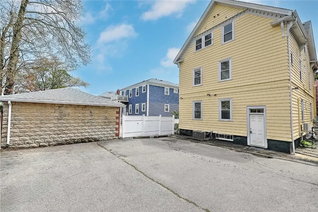 80 Pitman Street Providence RI 02916