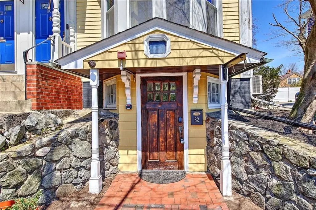 80 Pitman Street Providence RI 02916