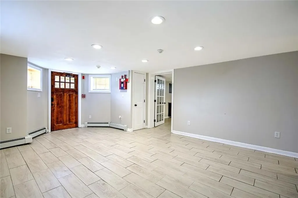80 Pitman Street Providence RI 02916