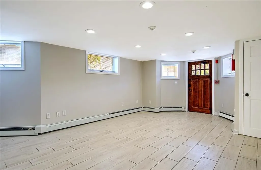 80 Pitman Street Providence RI 02916